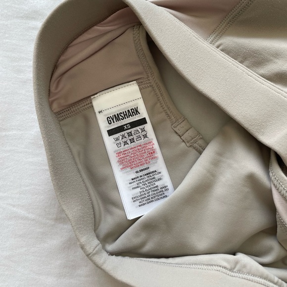 Whitney Simmons x Gymshark sports bra 🤍 - Picture 5 of 5